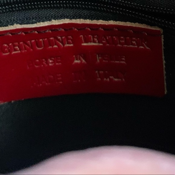 red Italian leather crossbody bag - Picture 12 of 14